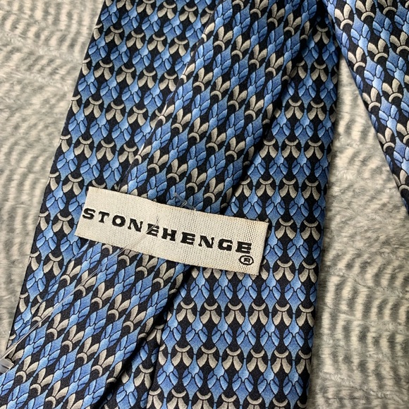 3/$10 Men’s patterned Stonehenge Silk Neck Tie - Picture 6 of 7